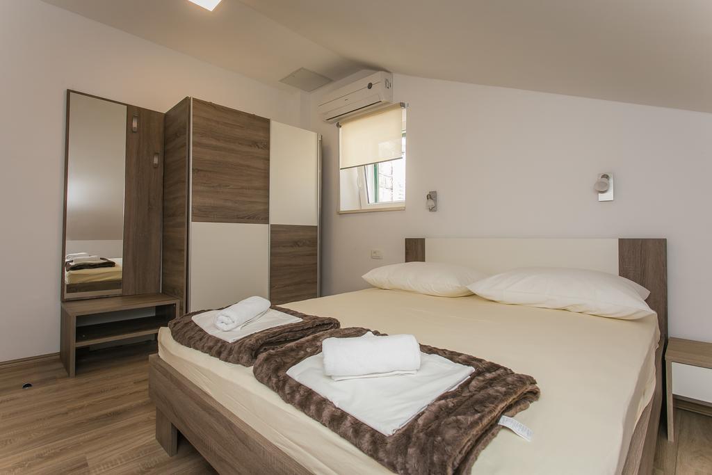 Apartments Marin Trogir Exterior photo